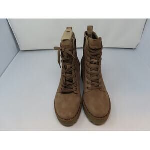 NEW Vince Camuto Movelly Lug Sole Suede Zipper Closure Boots sz 9